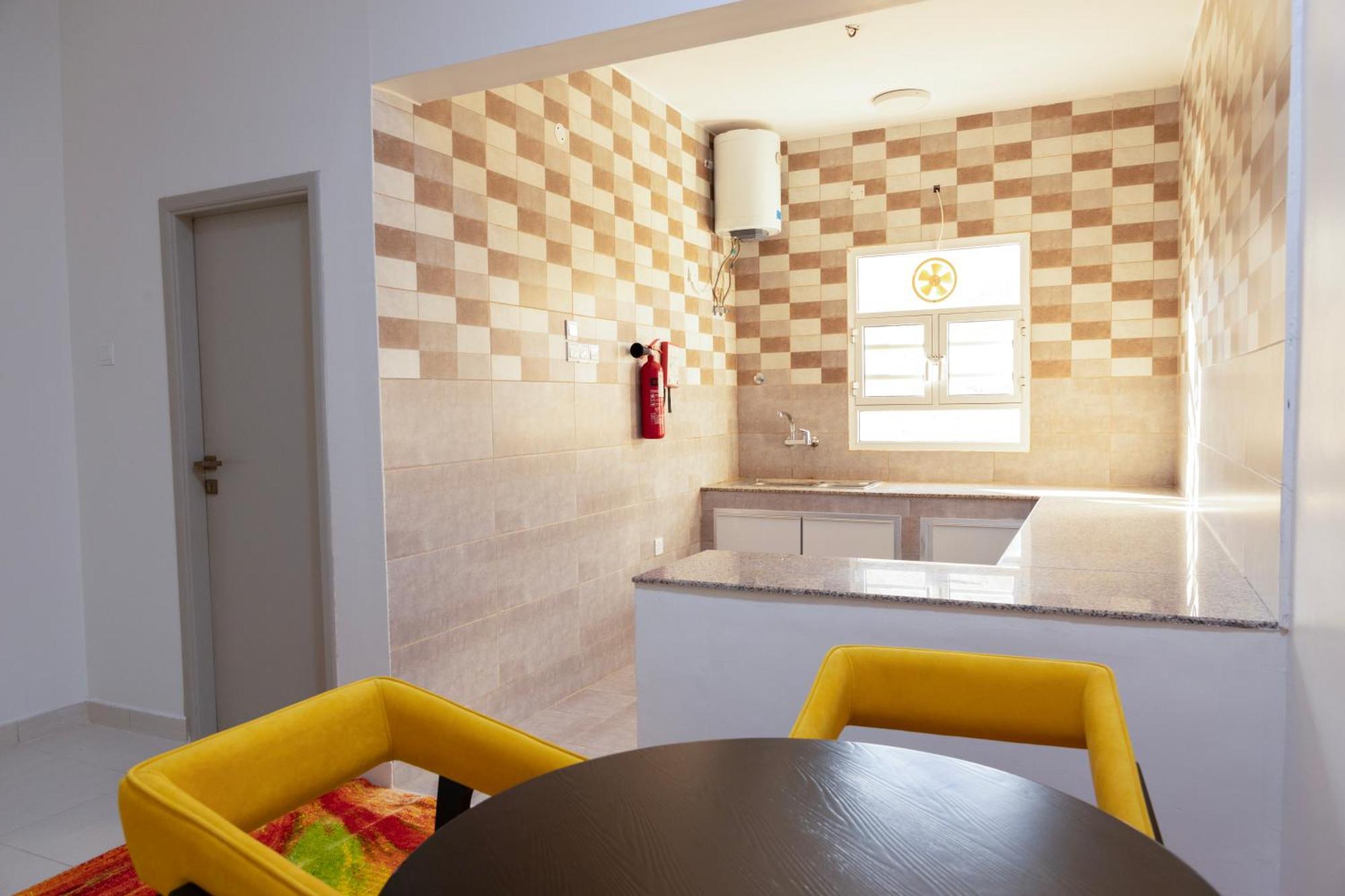 Aparthotel Riviera , *